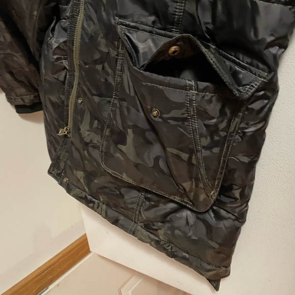 Camo Torrid puff jacket - Picture 14 of 16